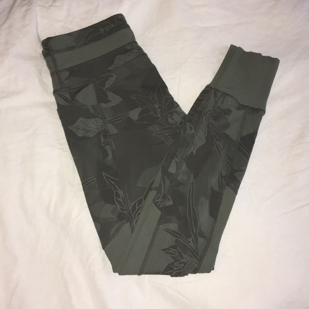 Athleta army green floral leggings
